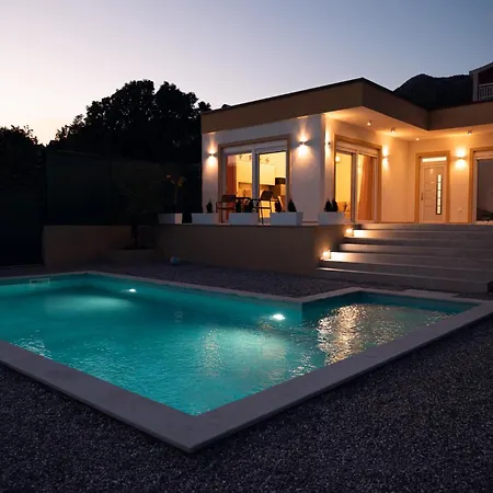 Dadi Villa *