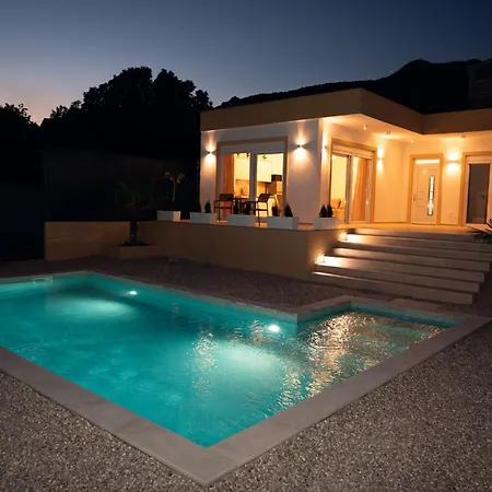 Dadi Villa *